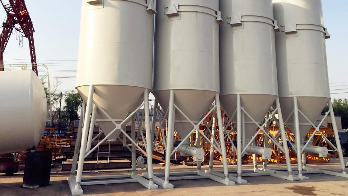 新型移動(dòng)儲(chǔ)料罐